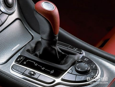 怎么开自动挡的车