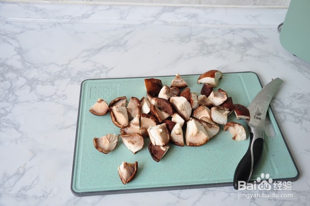 香菇蒸鸡腿的做法