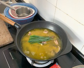 如何制作出美味的排骨汤
