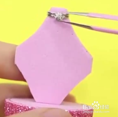 如何给芭比娃娃制作首饰