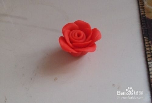 怎样教孩子用橡皮泥做玫瑰花