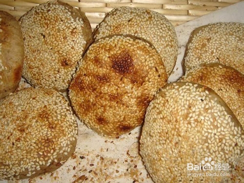 上班族夏季饮食大全：[11]葱花烧饼制作方法