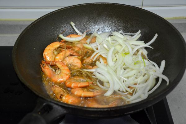 红烧大虾洋葱粉条