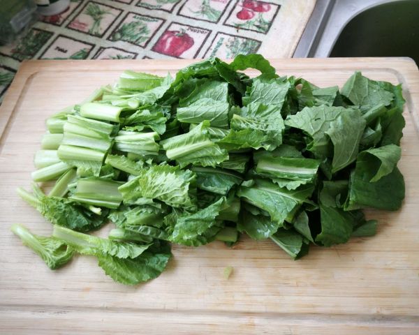 海米小白菜疙瘩汤