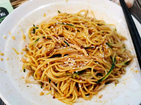 鸡丝凉面 川味凉面