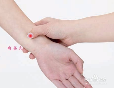 一抽烟就打嗝怎么办