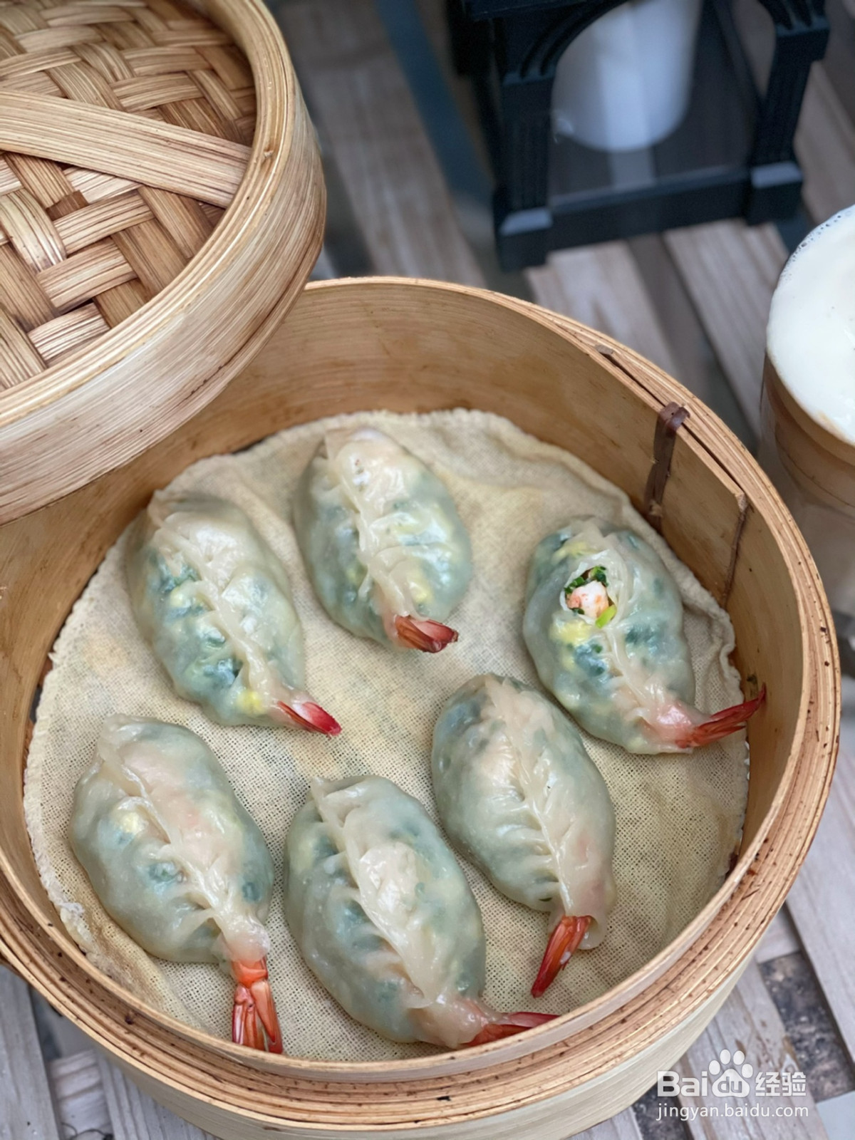 野韭菜鲜虾蒸饺的做法
