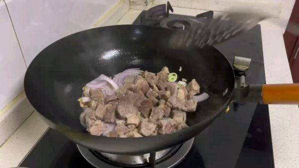 咖喱土豆炖牛肉