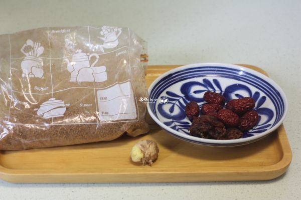 红糖姜枣桂圆茶