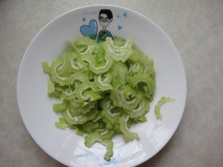 清暑涤热，明目解毒的蜜汁苦瓜