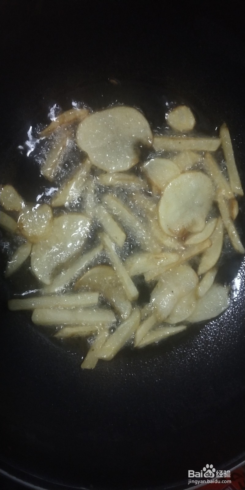 金黄香脆马铃薯片和马铃薯条的简单做法