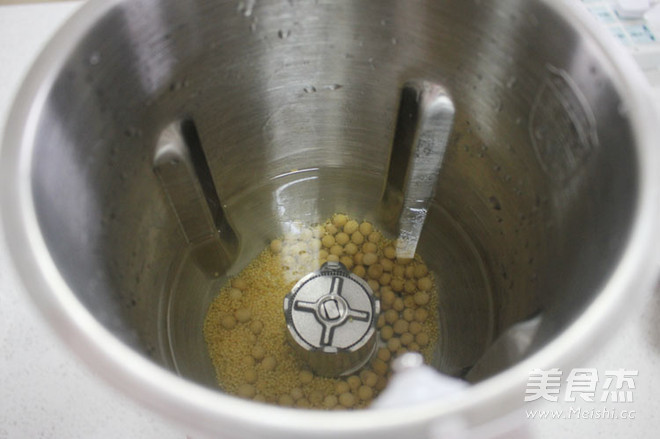 苏泊尔•真磨醇浆机;