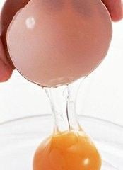 如何用鸡蛋自制面膜？