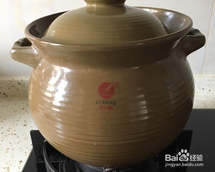 简单好吃的玉米莲藕骨头汤