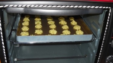 紫薯卡仕达泡芙的做法