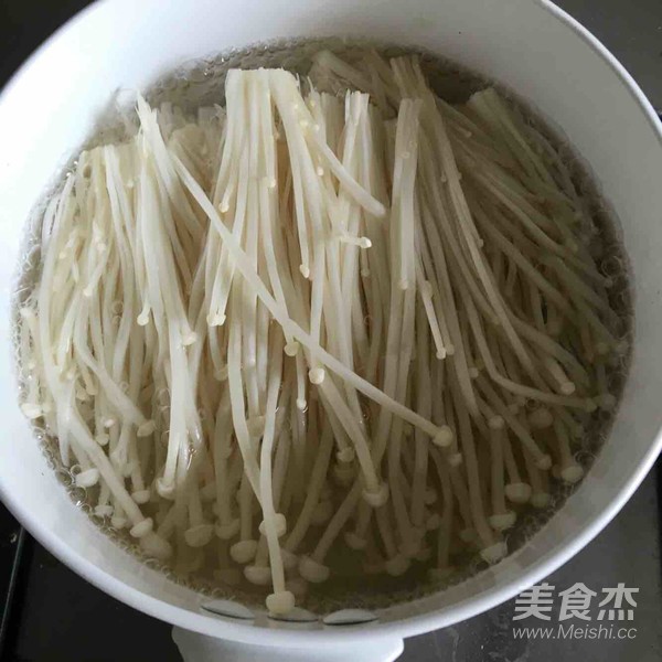 傣味酸辣金针菇