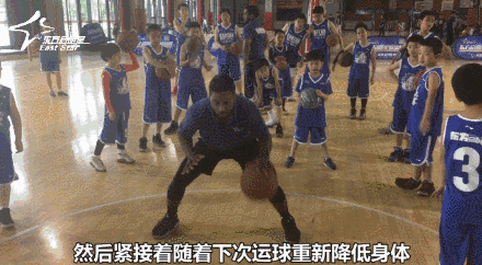 打篮球,怎么悬浮运球