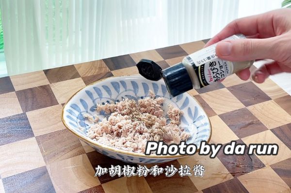 金枪鱼生菜手卷