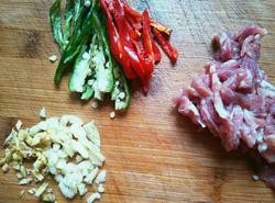 榨菜肉丝的做法