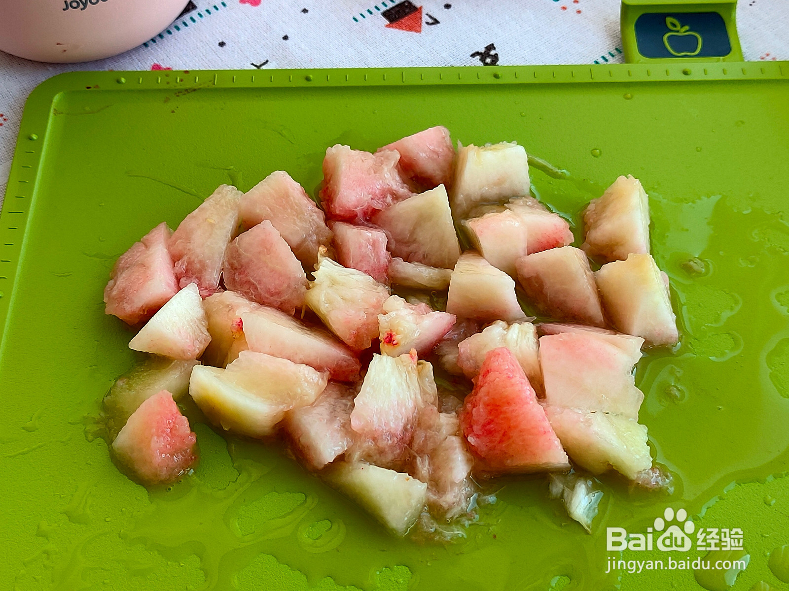 桃桃红茶饮的做法