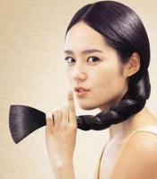 正确洗发的方法(防脱发小窍门)