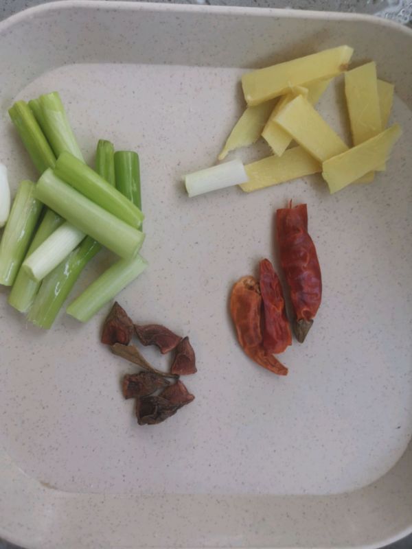 红烧肉鸡蛋干豆腐