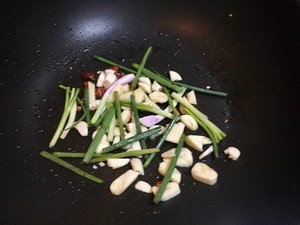 韭菜豆干的做法