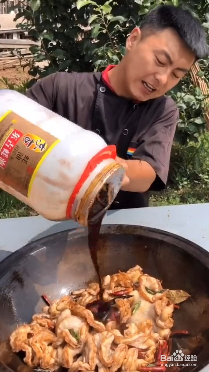 超级好吃的红烧鸡冠油要怎样做