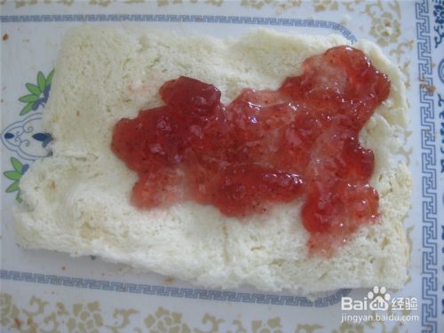 西式早餐——草莓面包卷