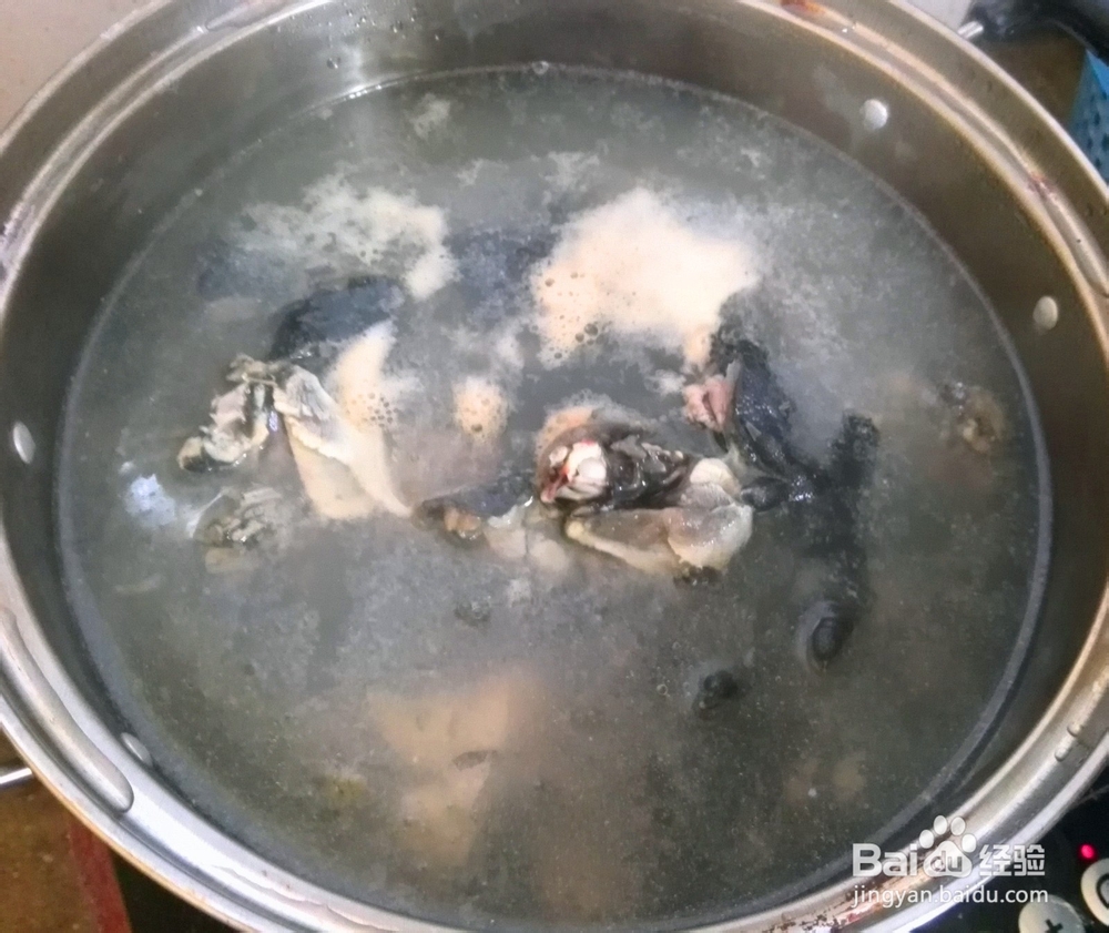 银耳红枣乌鸡汤：[3]经典美食