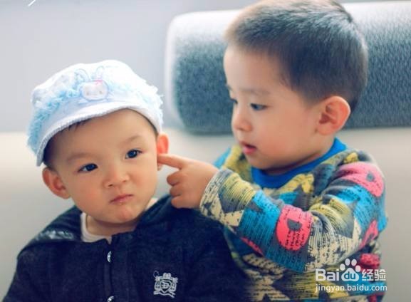 耳朵里进东西了怎么办