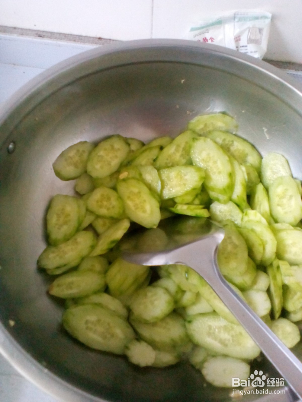 黄瓜炒鸡蛋---简单方便又健康