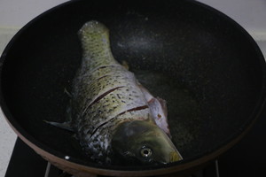 烤箱烤鱼没有锡纸怎么烤，求方法