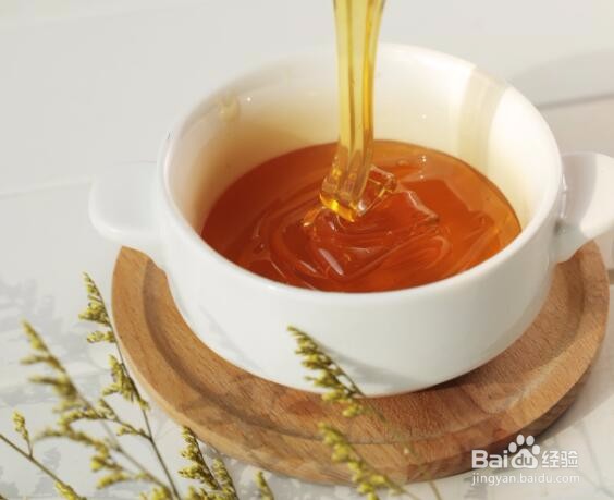 胃酸的人能喝蜂蜜吗?胃酸可以喝蜂蜜水吗?