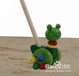 怎样为宝宝安装动物推杆学步玩具