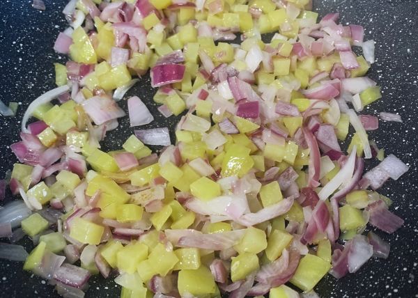 秘制香煎三文鱼佐奶油炖饭