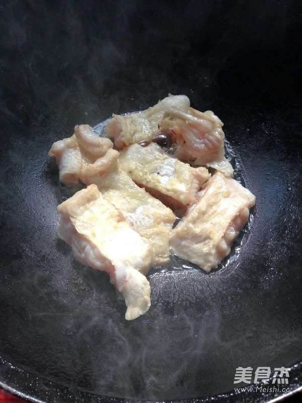 鲜香味美的炖鮰鱼