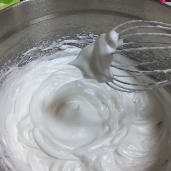 蔓越莓戚风蛋糕