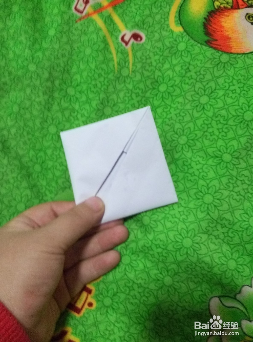 折纸艺术：怎样用纸折小船