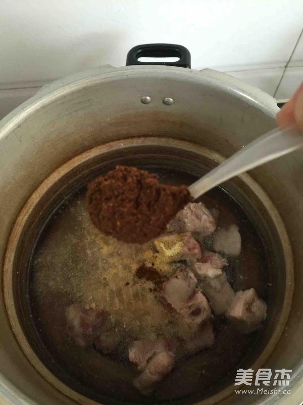 椒盐排骨的做法