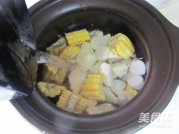 玉米山药棒骨汤