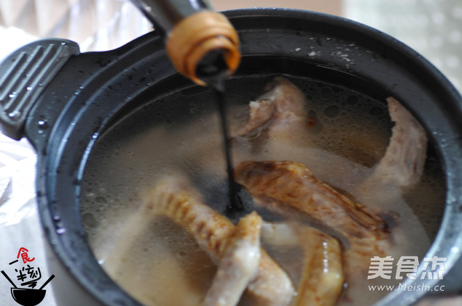 酱焖鸭翅的做法