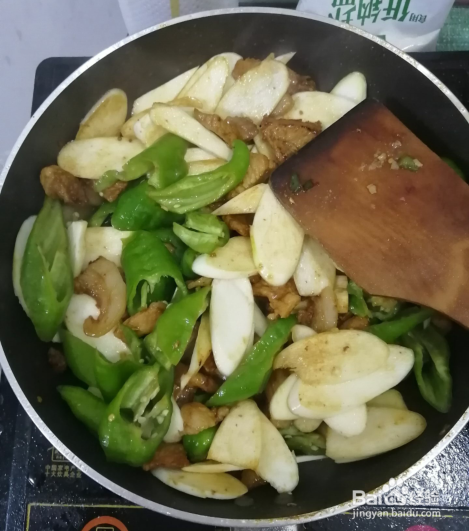 家常茭白青椒炒肉怎么做