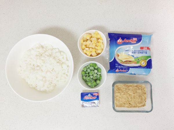 青豌豆肉松饭团