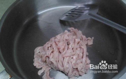 豆芽炒肉怎么做