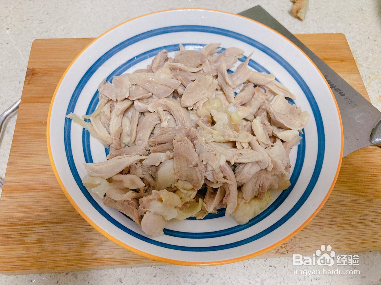 手撕柠檬鸡腿肉的做法