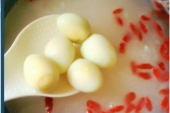 枸杞蛋花煮米酒