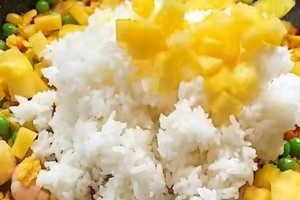 怎么做菠萝饭好吃
