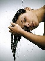 如何正确给头发上护发素