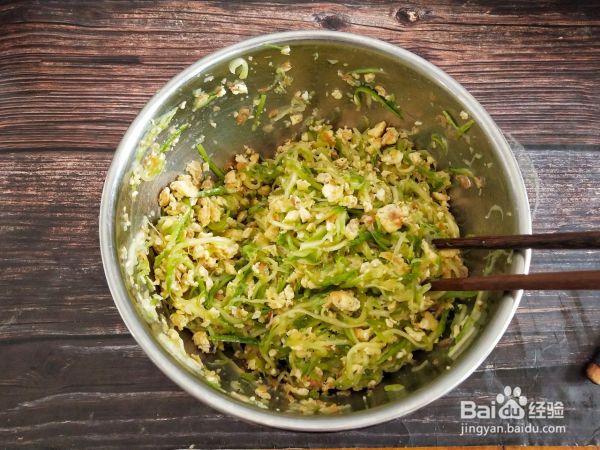 西葫芦鸡蛋饺子